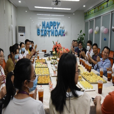 珍惜当下 期许未来——多多28员工9月生日会活动